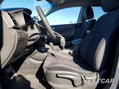Zdjęcie 7 z 14 samochodu: 2020 HYUNDAI TUCSON SE VIN:KM8J2CA46LU170602 - miniatura