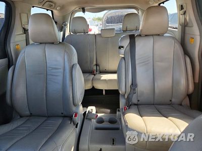 Zdjęcie 10 z 14 samochodu: 2013 TOYOTA SIENNA XLE 8-PASSENGER VIN:5TDYK3DC5DS349192 - miniatura