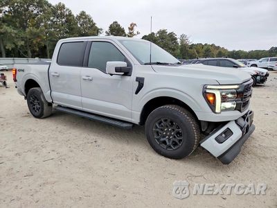 Czwarte zdjęcie samochodu z boku: 2026 FORD F150 LARIAT VIN:1FTFW5L56TKE02045 - miniatura