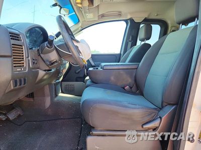 Zdjęcie 7 z 12 samochodu: 2004 NISSAN TITAN XE VIN:1N6AA06B94N527809 - miniatura