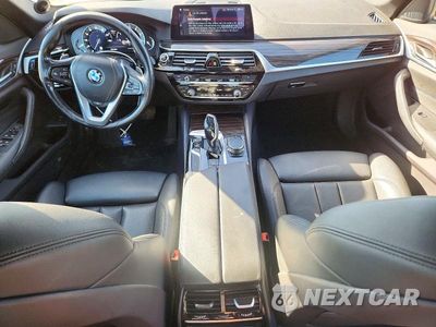 Zdjęcie 8 z 12 samochodu: 2018 BMW 530 XI VIN:WBAJA7C52JWA71345 - miniatura