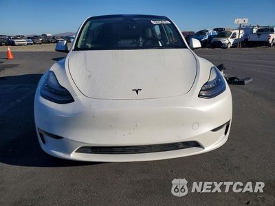 Piąte zdjęcie samochodu w środku: 2023 TESLA MODEL Y VIN:7SAYGDEE2PF585902 - miniatura