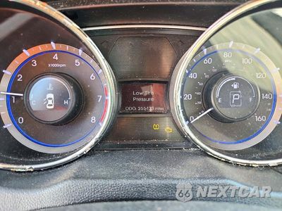 Zdjęcie 9 z 12 samochodu: 2011 HYUNDAI SONATA SE VIN:5NPEC4AC3BH152440 - miniatura