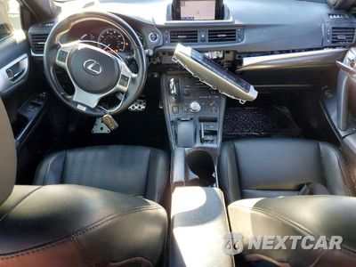 Zdjęcie 8 z 13 samochodu: 2013 LEXUS CT 200 VIN:JTHKD5BH8D2164585 - miniatura