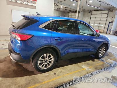 Trzecie zdjęcie samochodu z tyłu: 2022 FORD ESCAPE SE VIN:1FMCU0G68NUA62026 - miniatura