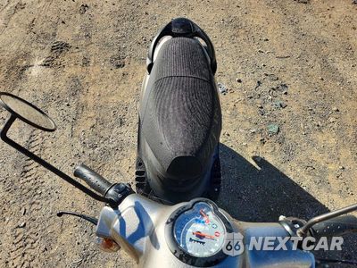 Piąte zdjęcie samochodu w środku: 2017 GENUINE SCOOTER CO. BUDDY 50 VIN:RFVPAP5AXH1120728 - miniatura