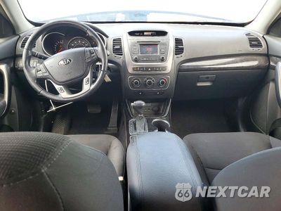 Zdjęcie 8 z 13 samochodu: 2014 KIA SORENTO LX VIN:5XYKT3A69EG478598 - miniatura