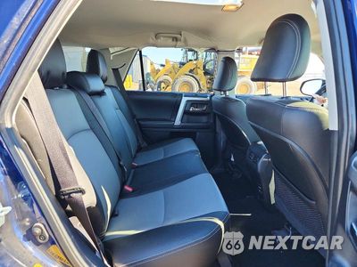 Zdjęcie 10 z 12 samochodu: 2018 TOYOTA 4RUNNER SR5 PREMIUM VIN:JTEBU5JR1J5608021 - miniatura