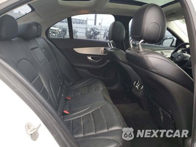 Zdjęcie 10 z 12 samochodu: 2015 MERCEDES-BENZ C 300 4MATIC VIN:55SWF4KB5FU019828 - miniatura
