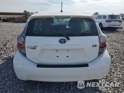 Zdjęcie 6 z 12 samochodu: 2013 TOYOTA PRIUS C TWO VIN:JTDKDTB3XD1557052 - miniatura
