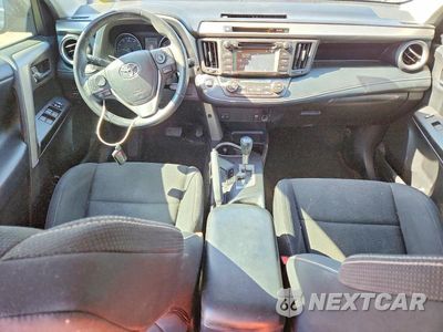 Zdjęcie 8 z 13 samochodu: 2018 TOYOTA RAV4 XLE VIN:2T3WFREV7JW438707 - miniatura