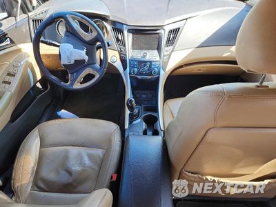 Zdjęcie 8 z 12 samochodu: 2013 HYUNDAI SONATA LIMITED 2.0T VIN:5NPEC4AB2DH567999 - miniatura