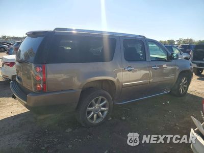 Trzecie zdjęcie samochodu z tyłu: 2011 GMC YUKON XL DENALI VIN:1GKS2MEFXBR315074 - miniatura