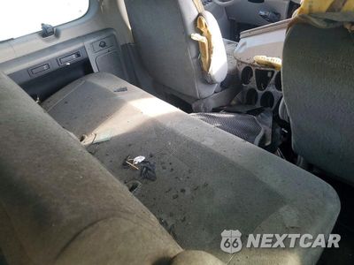 Zdjęcie 11 z 13 samochodu: 2007 FORD ECONOLINE E350 SUPER DUTY WAGON VIN:1FBSS31L27DA94466 - miniatura