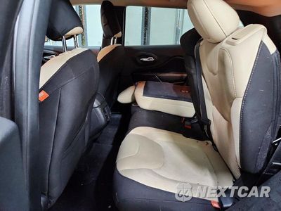 Zdjęcie 11 z 13 samochodu: 2017 JEEP CHEROKEE LATITUDE VIN:1C4PJMCS1HW567780 - miniatura