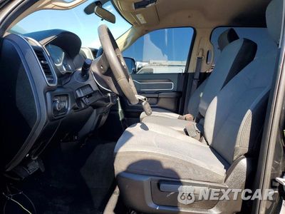 Zdjęcie 7 z 12 samochodu: 2019 RAM 2500 BIG HORN VIN:3C6UR5DL5KG631082 - miniatura