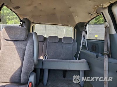 Zdjęcie 10 z 13 samochodu: 2006 CHRYSLER TOWN & COUNTRY LX VIN:2A4GP44R06R832926 - miniatura