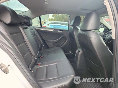Zdjęcie 10 z 12 samochodu: 2018 VOLKSWAGEN JETTA SE VIN:3VWDB7AJ1JM228371 - miniatura