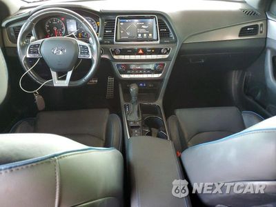 Zdjęcie 8 z 12 samochodu: 2019 HYUNDAI SONATA LIMITED TURBO VIN:5NPE34AB2KH781694 - miniatura