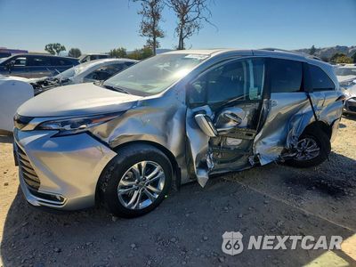 2023 TOYOTA SIENNA PLATINUM 7-PASSENGER 5TDESKFC2PS090675 - główne zdjęcie licytacji z USA - miniatura