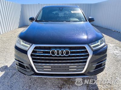 Piąte zdjęcie samochodu w środku: 2017 AUDI Q7 PREMIUM PLUS VIN:WA1LHAF75HD041335 - miniatura