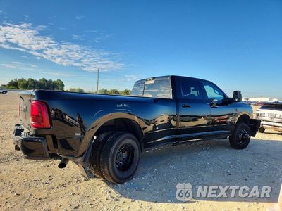 Trzecie zdjęcie samochodu z tyłu: 2025 RAM 3500 LARAMIE VIN:3C63RRJL7SG503367 - miniatura