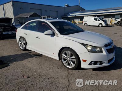 Czwarte zdjęcie samochodu z boku: 2013 CHEVROLET CRUZE LTZ VIN:1G1PG5SB8D7212396 - miniatura