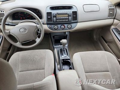 Zdjęcie 8 z 12 samochodu: 2005 TOYOTA CAMRY LE VIN:4T1BE32K25U628809 - miniatura