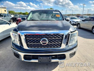 Piąte zdjęcie samochodu w środku: 2017 NISSAN TITAN S VIN:1N6AA1EK3HN522361 - miniatura