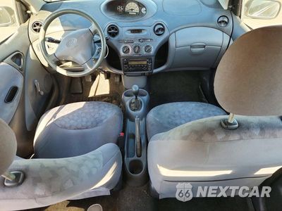 Zdjęcie 8 z 13 samochodu: 2001 TOYOTA ECHO BASE VIN:JTDBT123010137227 - miniatura