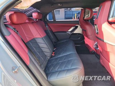 Zdjęcie 10 z 12 samochodu: 2024 BMW 740 XI VIN:WBA33EH01RCR05796 - miniatura