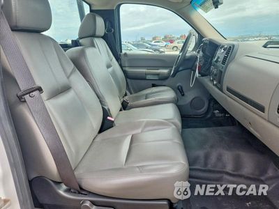 Zdjęcie 10 z 12 samochodu: 2007 GMC NEW SIERRA C1500 VIN:1GTEC14097Z533581 - miniatura