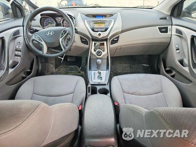 Zdjęcie 8 z 12 samochodu: 2011 HYUNDAI ELANTRA GLS VIN:KMHDH4AE1BU093775 - miniatura