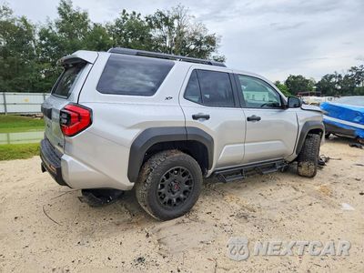 Trzecie zdjęcie samochodu z tyłu: 2026 TOYOTA 4RUNNER SR5 VIN:JTEVA5BR7T5121364 - miniatura