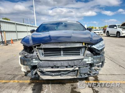 Piąte zdjęcie samochodu w środku: 2019 FORD FUSION TITANIUM VIN:3FA6P0RU3KR272952 - miniatura