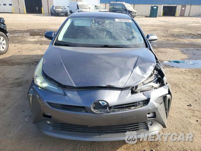 Piąte zdjęcie samochodu w środku: 2020 TOYOTA PRIUS XLE AWD-E VIN:JTDL9RFU5L3022404 - miniatura