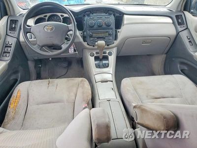 Zdjęcie 8 z 14 samochodu: 2005 TOYOTA HIGHLANDER BASE VIN:JTEGD21A450110347 - miniatura