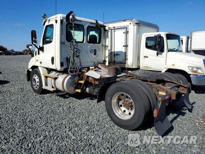 Drugie zdjęcie samochodu z przodu: 2017 FREIGHTLINER CASCADIA 113 SEMI TRUCK VIN:3AKBGADVXHSJH0286 - miniatura