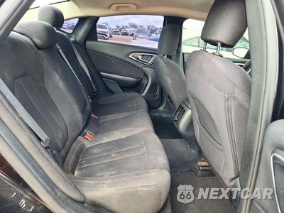 Zdjęcie 10 z 12 samochodu: 2015 CHRYSLER 200 LIMITED VIN:1C3CCCAB1FN635234 - miniatura