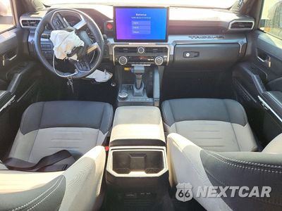 Zdjęcie 8 z 12 samochodu: 2024 TOYOTA TACOMA TRD SPORT VIN:3TMLB5FN9RM022564 - miniatura