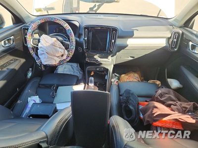 Zdjęcie 8 z 12 samochodu: 2026 VOLVO XC40 PLUS VIN:YV4L12UCXT2790150 - miniatura
