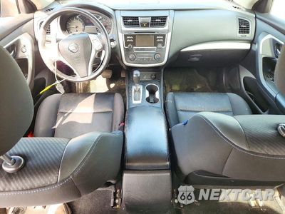 Zdjęcie 8 z 12 samochodu: 2016 NISSAN ALTIMA 2.5 SR VIN:1N4AL3AP8GC243384 - miniatura