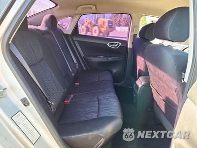 Zdjęcie 10 z 12 samochodu: 2019 NISSAN SENTRA SV VIN:3N1AB7AP2KL612454 - miniatura