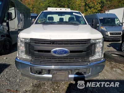 Piąte zdjęcie samochodu w środku: 2019 FORD F350 SUPER DUTY VIN:1FDRF3G62KEG57546 - miniatura