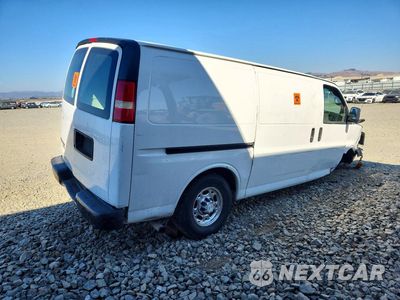 Trzecie zdjęcie samochodu z tyłu: 2015 CHEVROLET EXPRESS 2500 CARGO DELIVERY VAN VIN:1GCWGFCF5F1200111 - miniatura