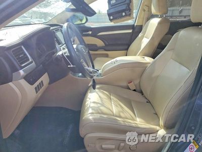 Zdjęcie 7 z 13 samochodu: 2018 TOYOTA HIGHLANDER XLE VIN:5TDJZRFH4JS486032 - miniatura