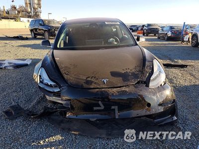 Piąte zdjęcie samochodu w środku: 2019 TESLA MODEL 3 VIN:5YJ3E1EA5KF316827 - miniatura