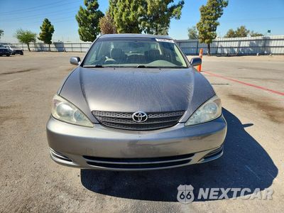 Piąte zdjęcie samochodu w środku: 2002 TOYOTA CAMRY XLE V6 VIN:JTDBF30K920008515 - miniatura