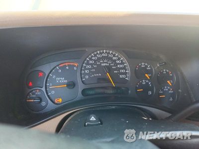 Zdjęcie 9 z 12 samochodu: 2004 CHEVROLET SILVERADO K3500 VIN:1GCJK331X4F147031 - miniatura