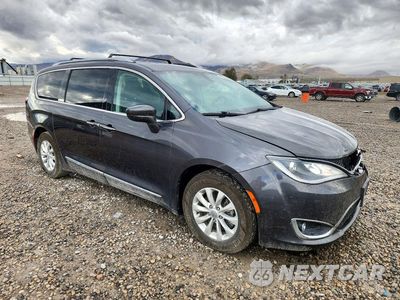 Czwarte zdjęcie samochodu z boku: 2019 CHRYSLER PACIFICA TOURING L VIN:2C4RC1BG7KR506853 - miniatura